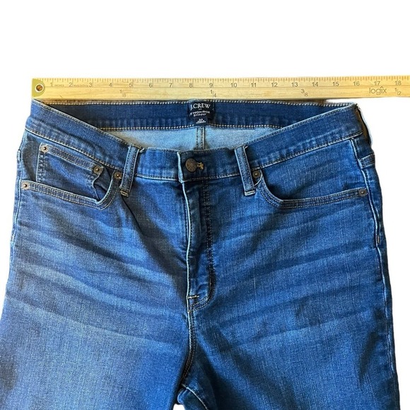 J.Crew Factory 9" Mid-Rise Skinny Jean Signature Stretch Sz 32 - Picture 7 of 9